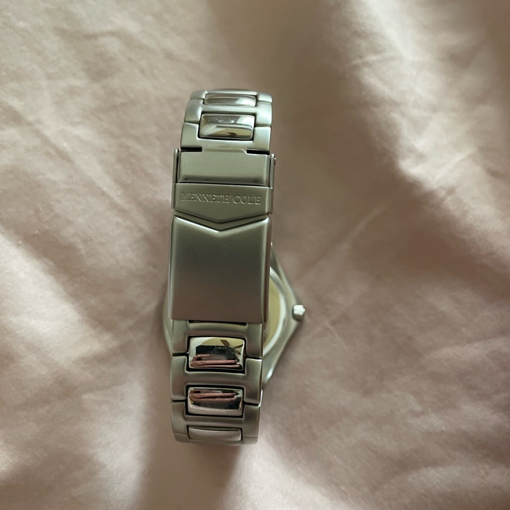 Men’s Kenneth Cole Silver Watch - Picture 4 of 5